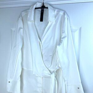 Chico’s Black Label White Wrap Women Blouse with Tie Waist Size 3 (XL, US 16-18)
